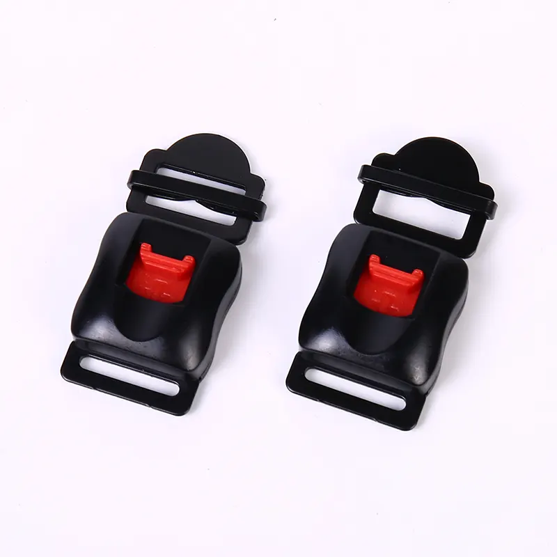 Boucle à dégagement rapide pour casque